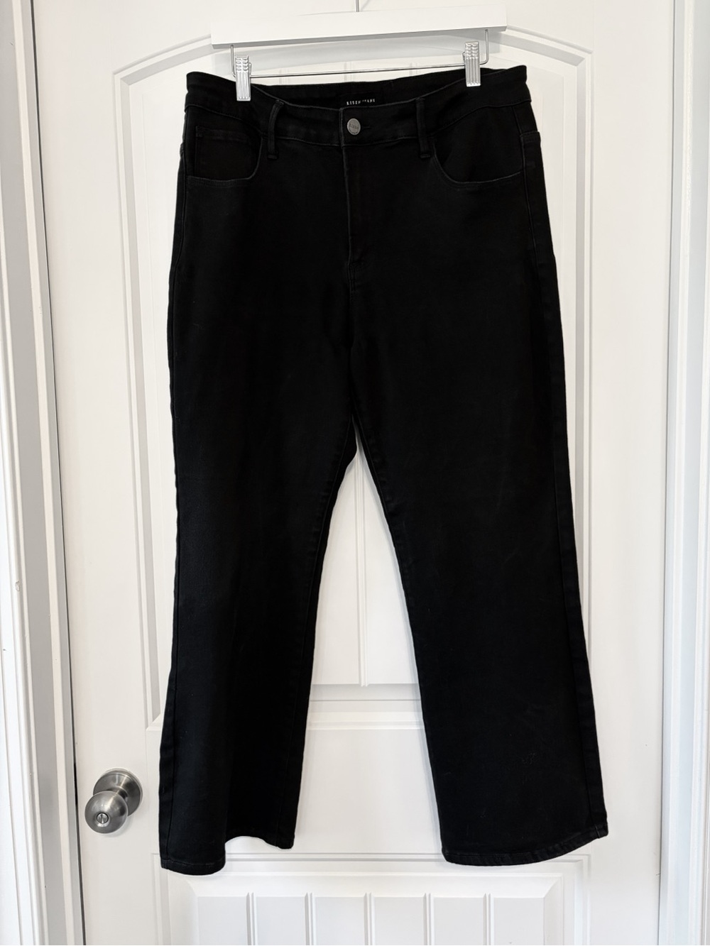 Black Ankle Cropped Jeans for Women - Classic Slim Fit
